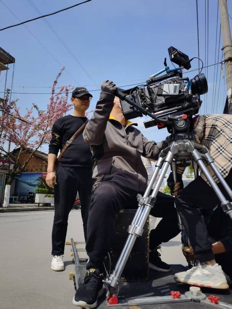平川区广告片拍摄：快消品牌爆款之选，网感内容适配社媒传播！